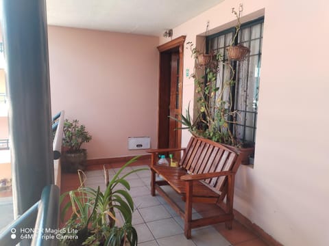 Facade/entrance, Balcony/Terrace