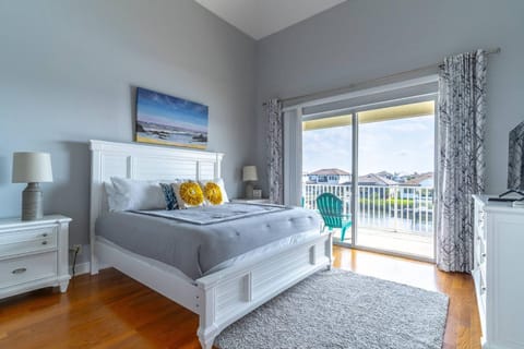 531 Little Harbor House in Ruskin