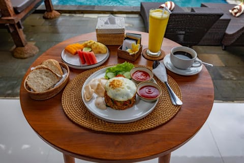 Pool view, Breakfast, Continental breakfast, Drinks