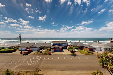 Pacific Palace House in Devils Lake