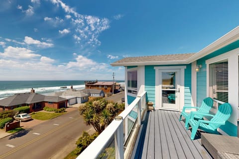 Pacific Palace House in Devils Lake