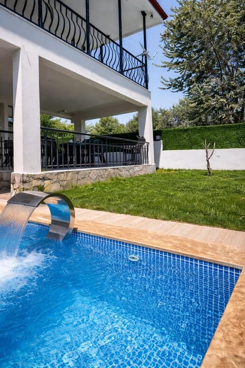 Patio, Pool view, Swimming pool