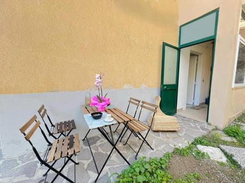 Property building, Garden