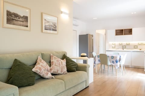 Communal lounge/ TV room, Kitchen or kitchenette, Communal kitchen, kitchen
