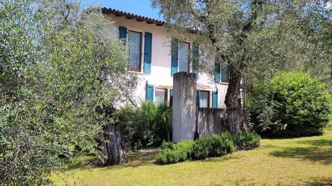 Property building, Garden, Garden view