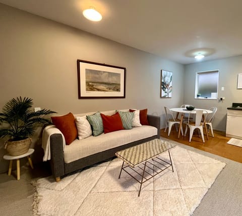 Game Room, Skiing, Kitchen or kitchenette, Living room, Lounge or bar, Seating area, Dining area, group of guests, group of guests, Family, Family, Family