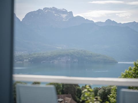 Venez Chez Vous La Maison Bleue House in Sévrier