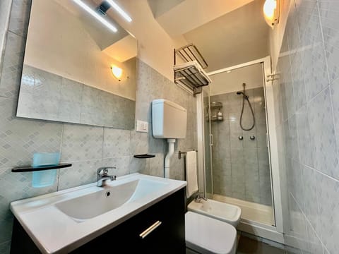 Casa della Stazione a 100m dal mare, spazio per bici Apartment in Pietra Ligure