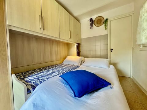 Casa della Stazione a 100m dal mare, spazio per bici Apartment in Pietra Ligure