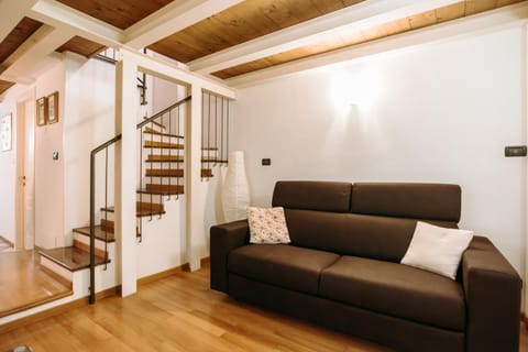 Valdossola Loft Apartment in Bologna