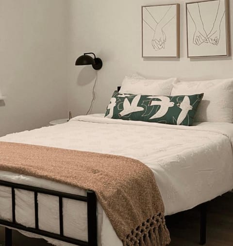 Private double Delight Couple Room Hotel in Abu Dhabi