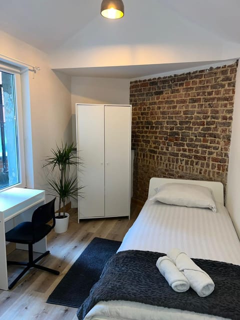 Albergue Bosquet Hostel in Saint-Gilles