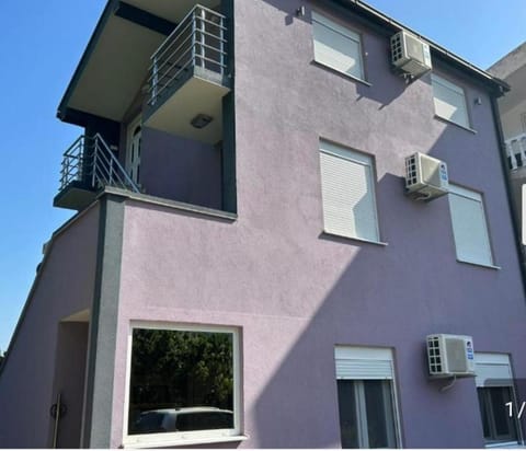 Apartmani Lucija Sutomore Apartment in Montenegro