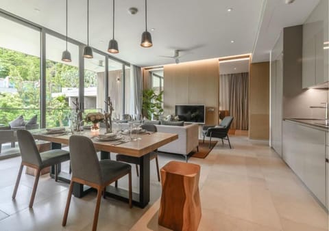 Living room, Dining area