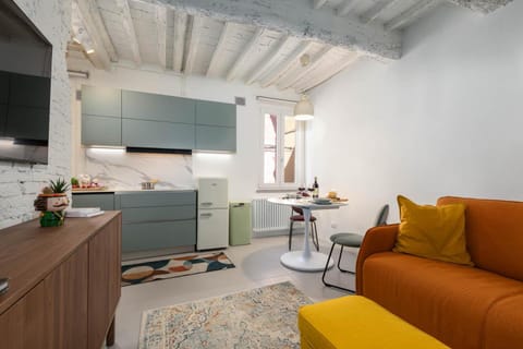 Kitchen or kitchenette, Living room