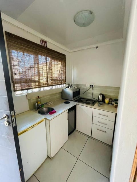 Kay's Guest Apartments Bed and Breakfast in Cape Town