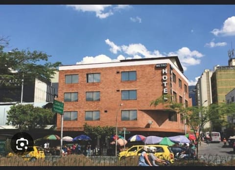 Property building, Day