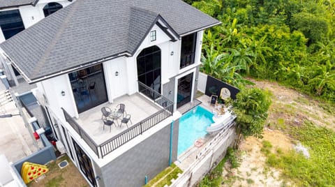 Property building, Spring, Day, Garden, Garden view, Swimming pool