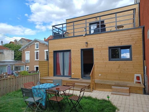 Property building, Garden, Garden, Garden view, Garden view