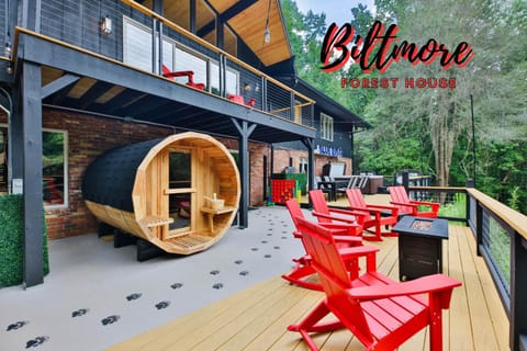 Biltmore Forest Retreat Sauna Hot tub Game Rm House in Asheville