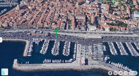 Bird's eye view, Location