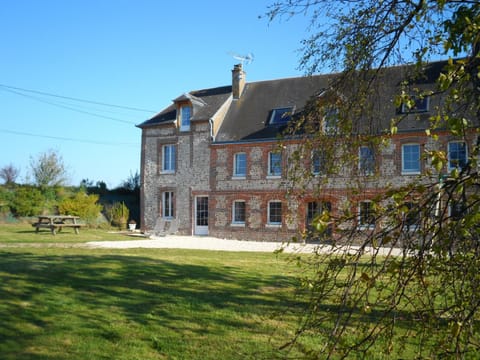 Property building, Facade/entrance, Garden
