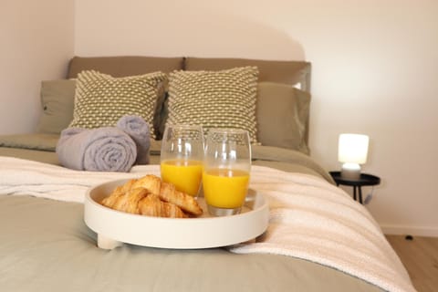 Studio Flat Above MK Station Apartment in Milton Keynes