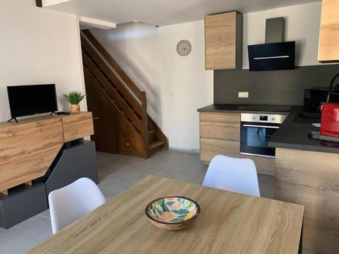 TV and multimedia, Kitchen or kitchenette