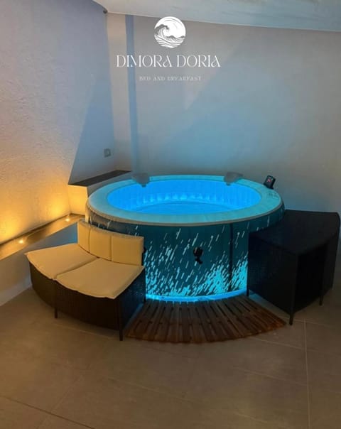 Hot Tub, Swimming pool