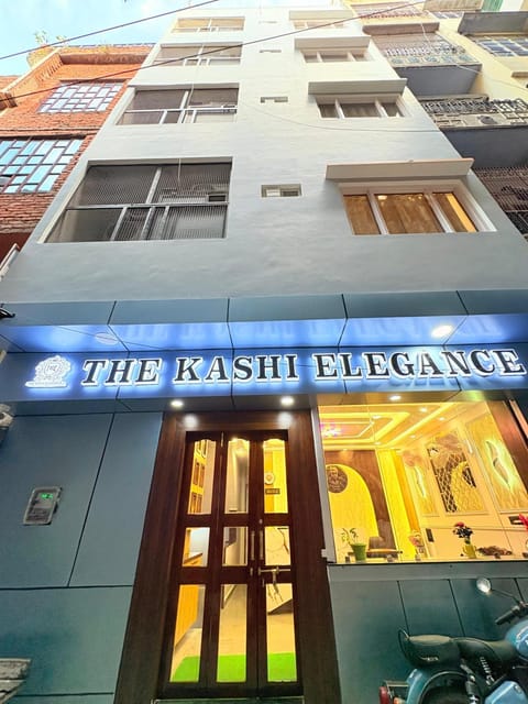 Property building, Facade/entrance, Balcony/Terrace