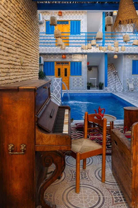 Patio, Swimming pool, Swimming pool