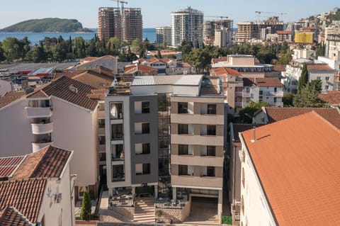 Property building, Neighbourhood, Bird's eye view, Sea view, Location