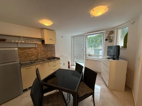 Letizia Apartment in Banjole