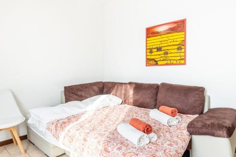 Suite con bagno privato con WiFi a 200m dalla metro Apartment in Milan