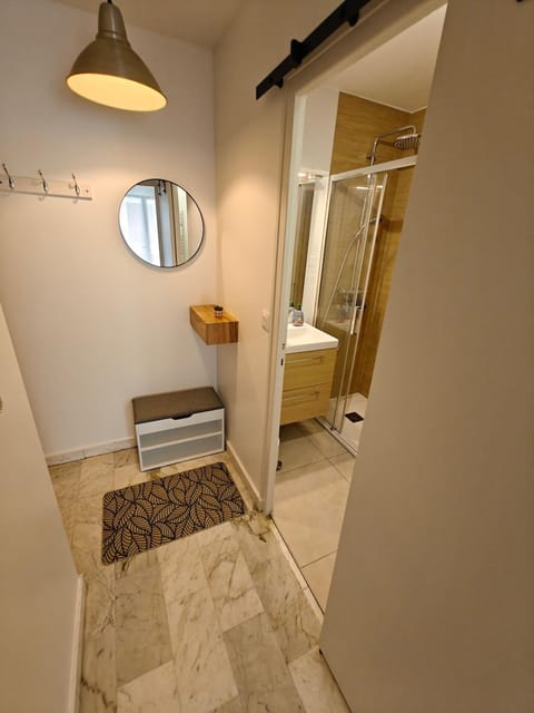 Facade/entrance, Bathroom