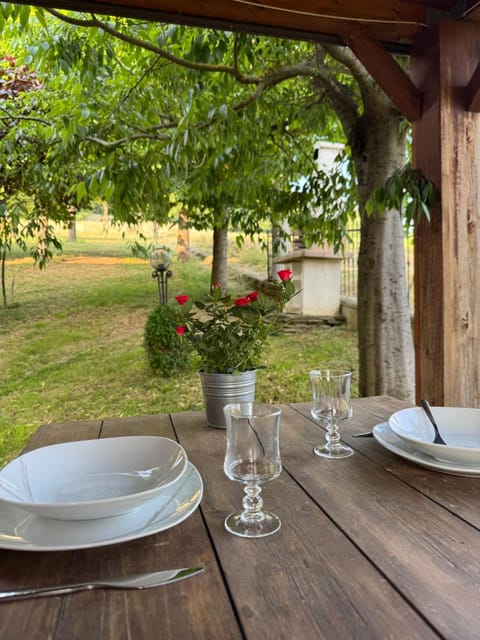 Garden, Dining area, Garden view