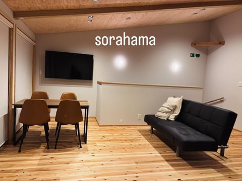Communal lounge/ TV room, TV and multimedia, Living room