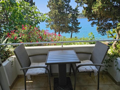 Balcony/Terrace, Garden view, Sea view