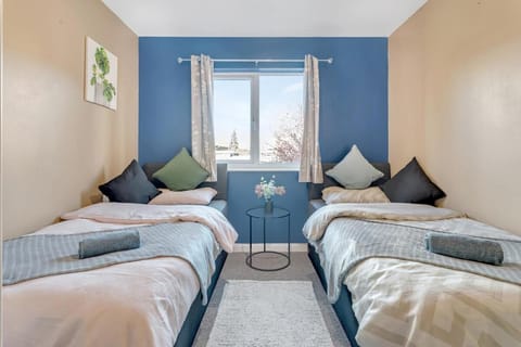 Wentworth Stay l 3BHK House in Doncaster