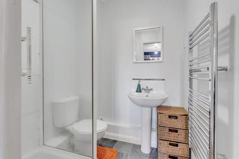 Wentworth Stay l 3BHK House in Doncaster