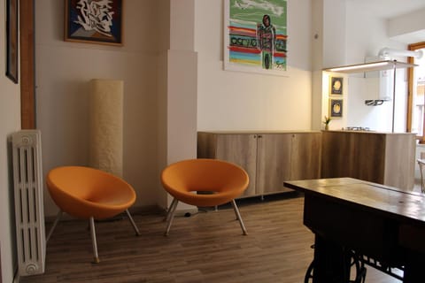 Breakfast, Internal: Not applicable to any particular room