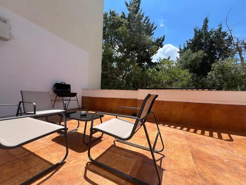 Patio, Balcony/Terrace