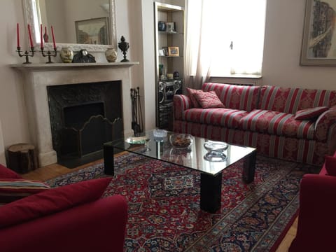 Lounge or bar