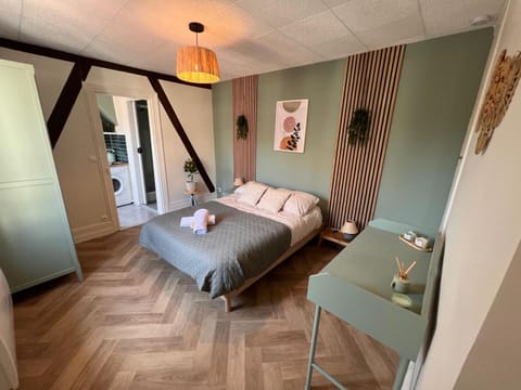 Photo of the whole room