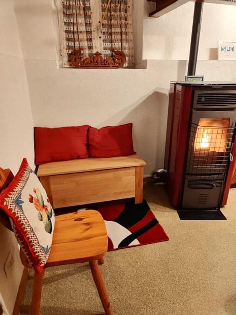Living room, heating