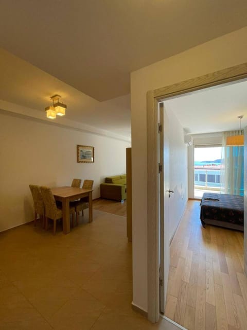Apartment WaveSea Apartment in Budva Municipality