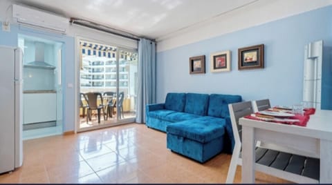Balcony/Terrace, Kitchen or kitchenette, Living room, Seating area, Dining area