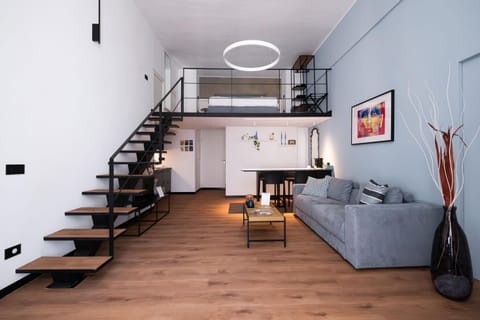 Bed, Living room, Photo of the whole room, Seating area