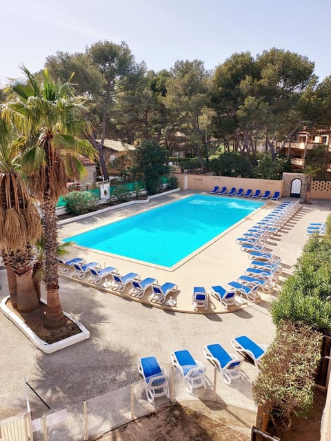 Day, Pool view, Swimming pool, Swimming pool, sunbed