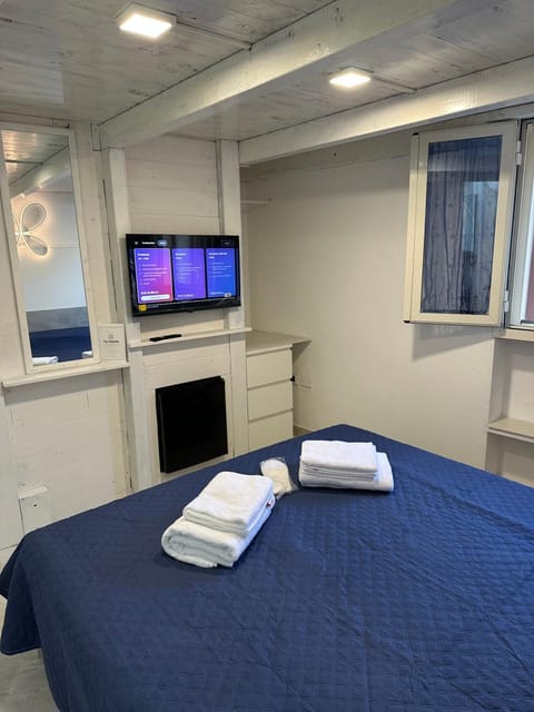 TV and multimedia, Bedroom